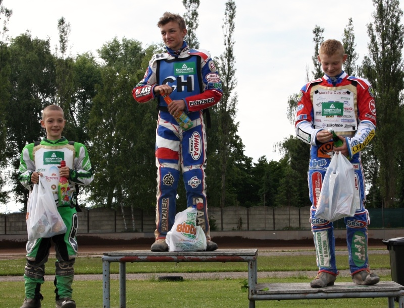 Pavel Kuchař, Filip Šifalda a Petr Chlupáč na stupních vítězů stopětadvacítek