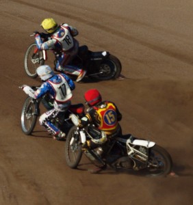 Šampionát republiky dvojic v červenci 2015 na delší dobu přerušil kariéru Romana Čejky, který na snímku jede před tandemem Jan Holub - Michael Hádek