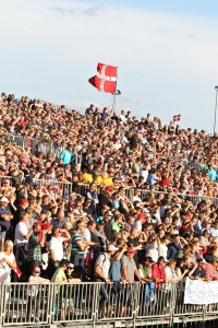 Stadión v Horsensu se slušně zaplnil