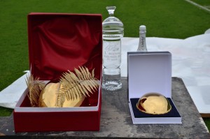 Vítěz si natrvalo odváží jen repliku, hlavní trofej je putovní a v minulosti ji natrvalo získali jen Jiří Štancl a Antonín Kasper