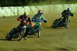 Martin Mejtský vede před Ronny Weisem a Richardem Geyerem