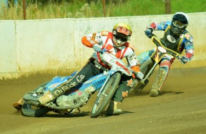 Jaroslav Petrák bojuje o vedení s Martinem Málkem