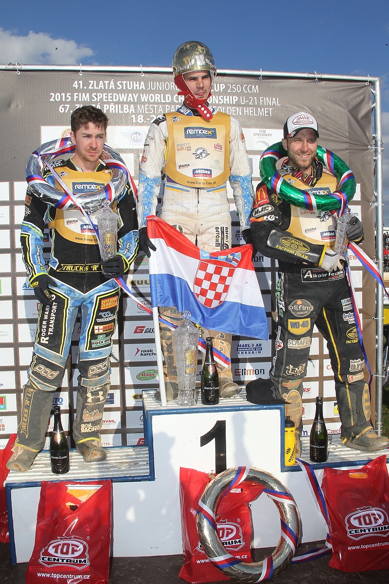 Troy Batchelor, Jurica Pavlic a Martin Smolinski na stupnních vítězů
