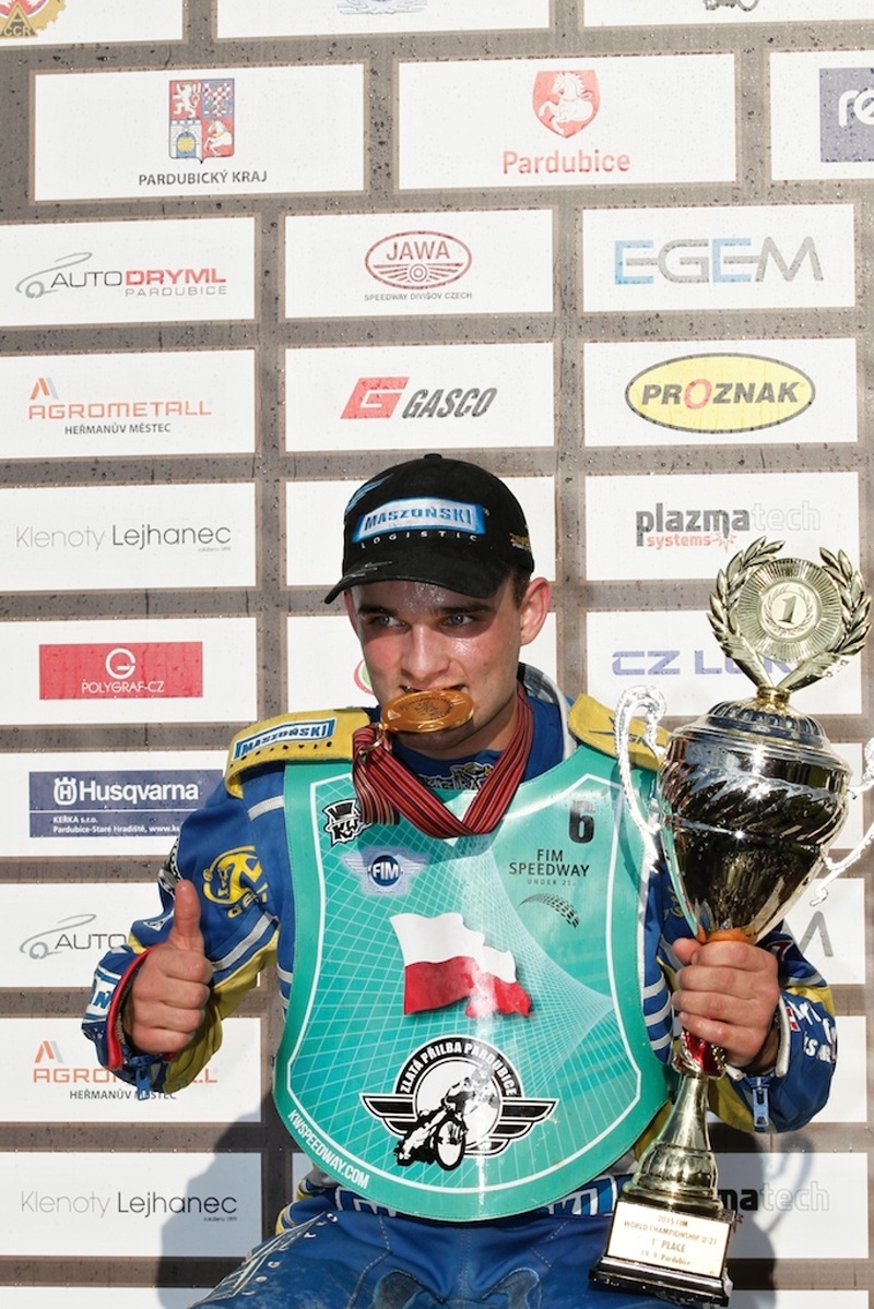 Bartosz Zmarzlik v Pardubicích potvrdil zlato z juniorského šampionátu světa