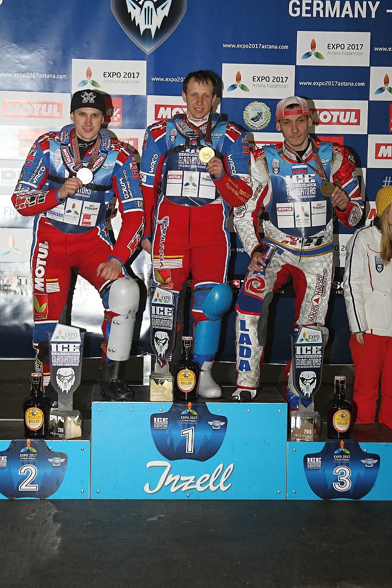 Nejlepší trojice šampionátu: zleva Dmitrij Koltakov, Dmitrij Chomicevič a Danil Ivanov