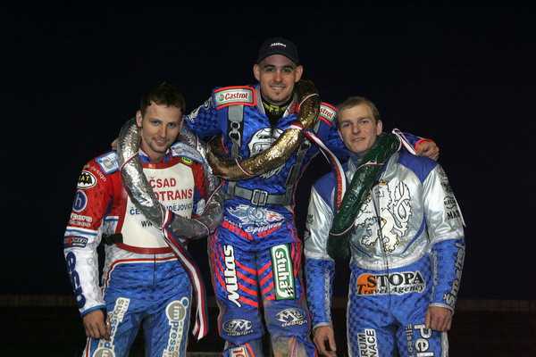 Na jaře se o reprezentantech rozhodovalo naposledy v dubnu 2007 a na pódium se postavili Zdeněk Simota, Lukáš Dryml a Tomáš Suchánek