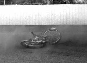 Třetí juniorské finále 1986 ve Svitavách začal Jan Holub pádem