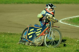 Ve druhé jízdě dvěstěpadesátek zadřel Jan Kvěch motor