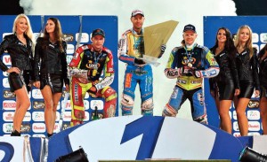 Nejlepší trojice šampionátu Václav Milík, Nicki Pedersen a Krzyszfof Kasprzak