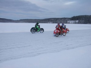 Češi se věnovali ve Strömsundu svým motocyklům