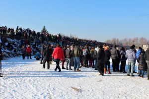 Mezi davy na Větřkovické přehradě byli nejen signatáři petice za zachování ploché dráhy v Kopřivnic, ale především daňoví poplatníci a voliči