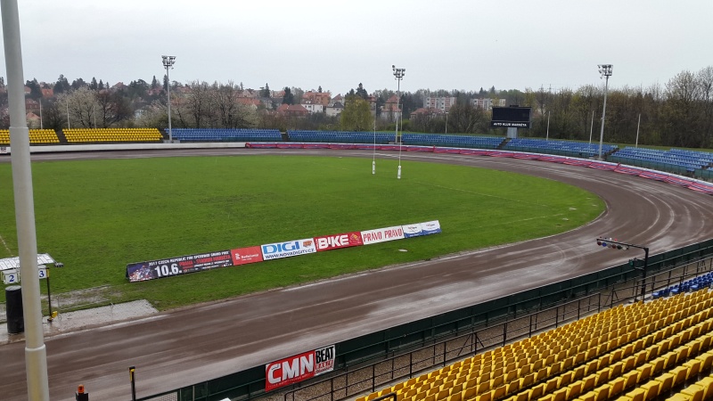 Pražský ovál dnes krátce po půl třetí