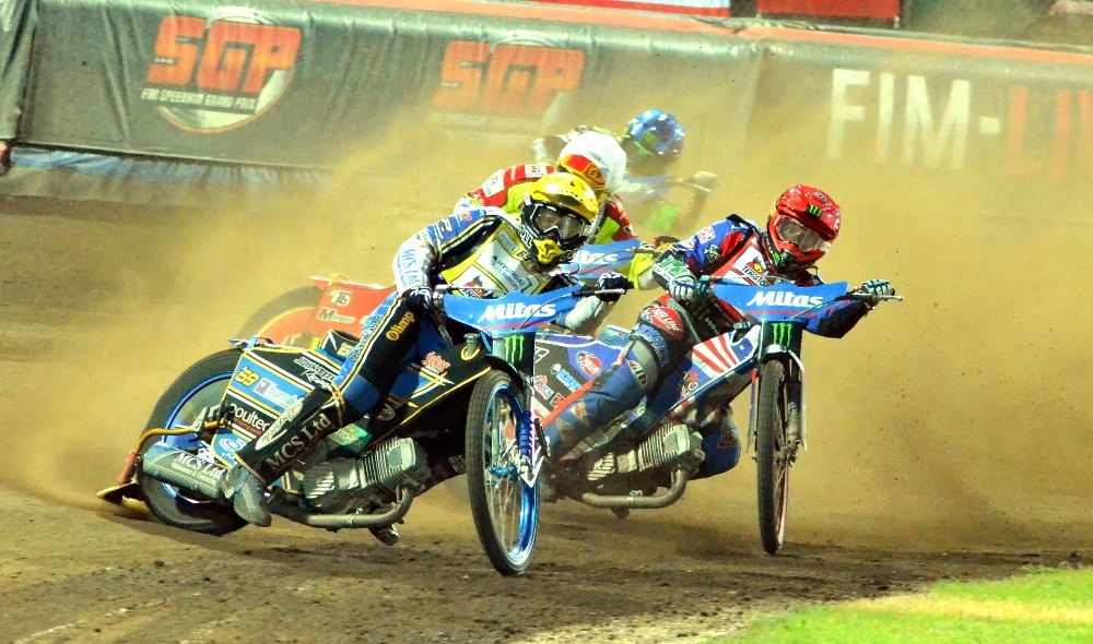 Ve finále vede Jason Doyle před Gregem Hancockem, Václavem Milíkem a Patrykem Dudkem