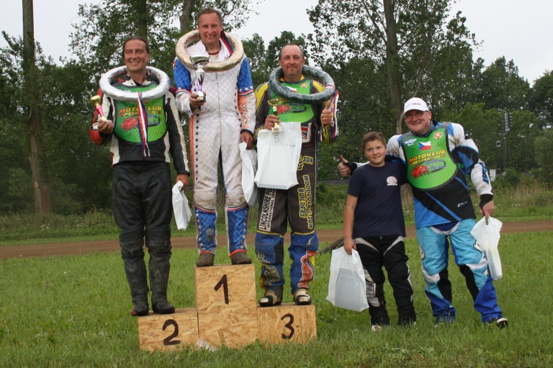 Speedway: zleva Martin Lehký, Dan Macl, Stanislav Buňka, Jan Hlačina a Michal Krejčí