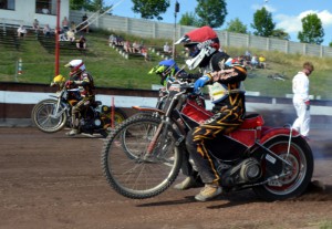 Třináctá jízda: zleva Jakub Valkovič, Martin Málek, Pavel Čermák a Jan Kvěch