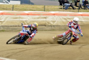 Jonas Seifert už tohle neustojí a Robert Lambert inkasuje druhý triumf