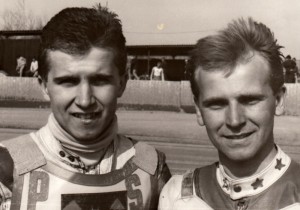 Bratři Miroslav (vlevo) a Gašpar Forgáčovi před závodem ve Svitavách roku 1987