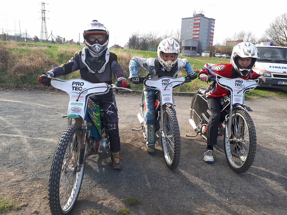 Zbyněk Krejča, Jaroslav Vaníček a Jakub Exler při tréninku na Markétě
