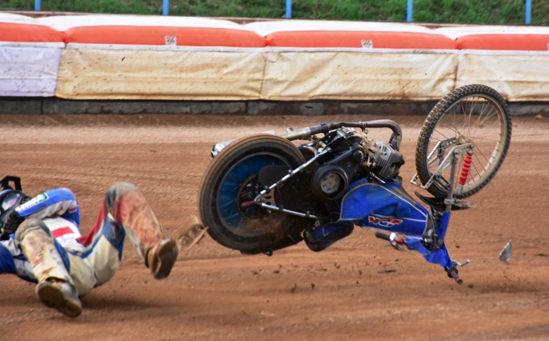 Jakub Exler skončil v péči lékařů | foto Karel Herman