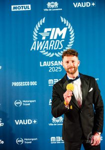 Ervín Krajčovič převzal zlatou medaili | foto FIM (Gpagency)