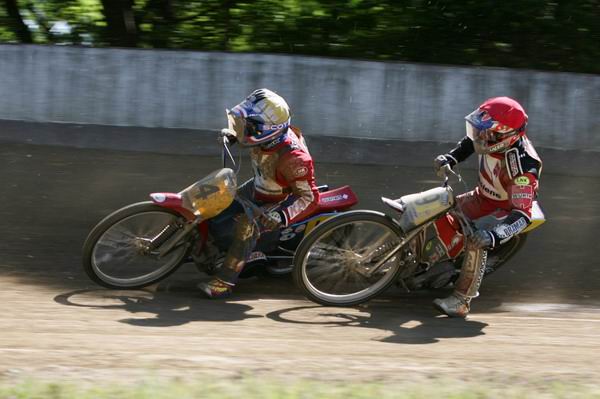 Duel Jaroslava Ptáka (14) a Karla Kadlece (9).