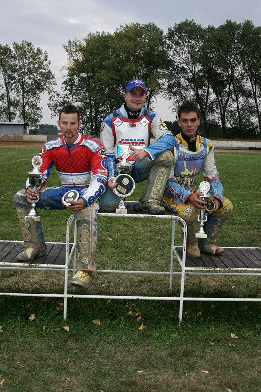 Stupně vítězů: Zdeněk Simota, Marián Jirout a Filip Šitera.