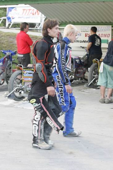 Adrian Rymel - na snímku s Lubošem Tomíčkem - během pražské extraligy.