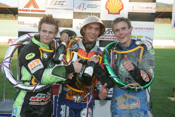 Stupně vítězů: Hynek Štichauer, Filip Šitera a Martin Vaculík.