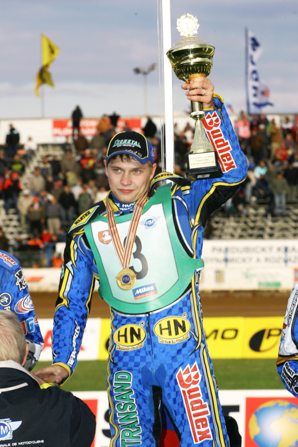 Ve prospěch Emila Sajfutdinova promluvily také dva tituly juniorského mistra světa.