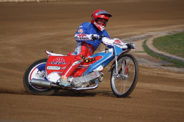 Zdeněk Simota opět v akci.