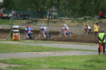 Zleva Pavel Pučko, Michael Hádek, Filip Šitera a Jiří Vonásek na startu.