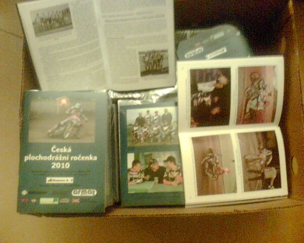 Plochodrážní ročenka 2010 má rekordní počet stránek.