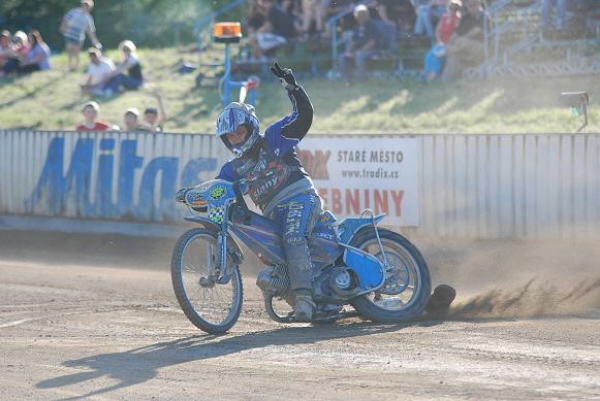 Showman Krzysztof Nowacki vždy myslí i na zábavu publika.