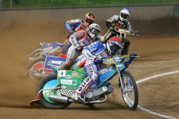 Luboš Tomíček našelnové angažmá v Anglii.