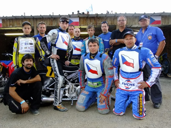 Kompletní česká ekipa v Morizes.