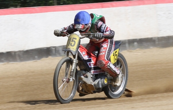 Joonas Kyllmäkorpi vede šampionát.