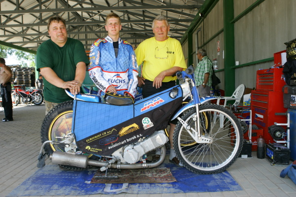 Český individuální titul už ve své sbírce mají otec, syn i dědeček.