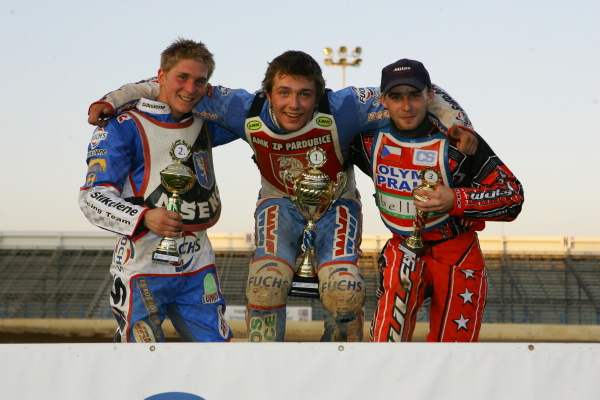 Jan Holub, Václav Milík a Martin Gavenda na stupních vítězů.