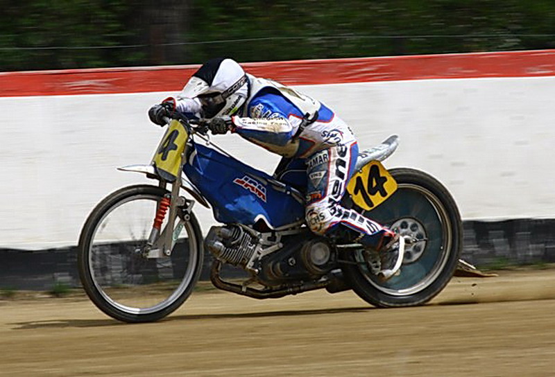 Michael Hádek je už v hlavní části startovní listiny.