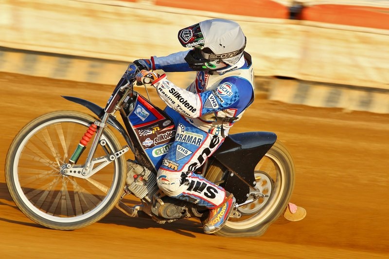 Michael Hádek se vrací.