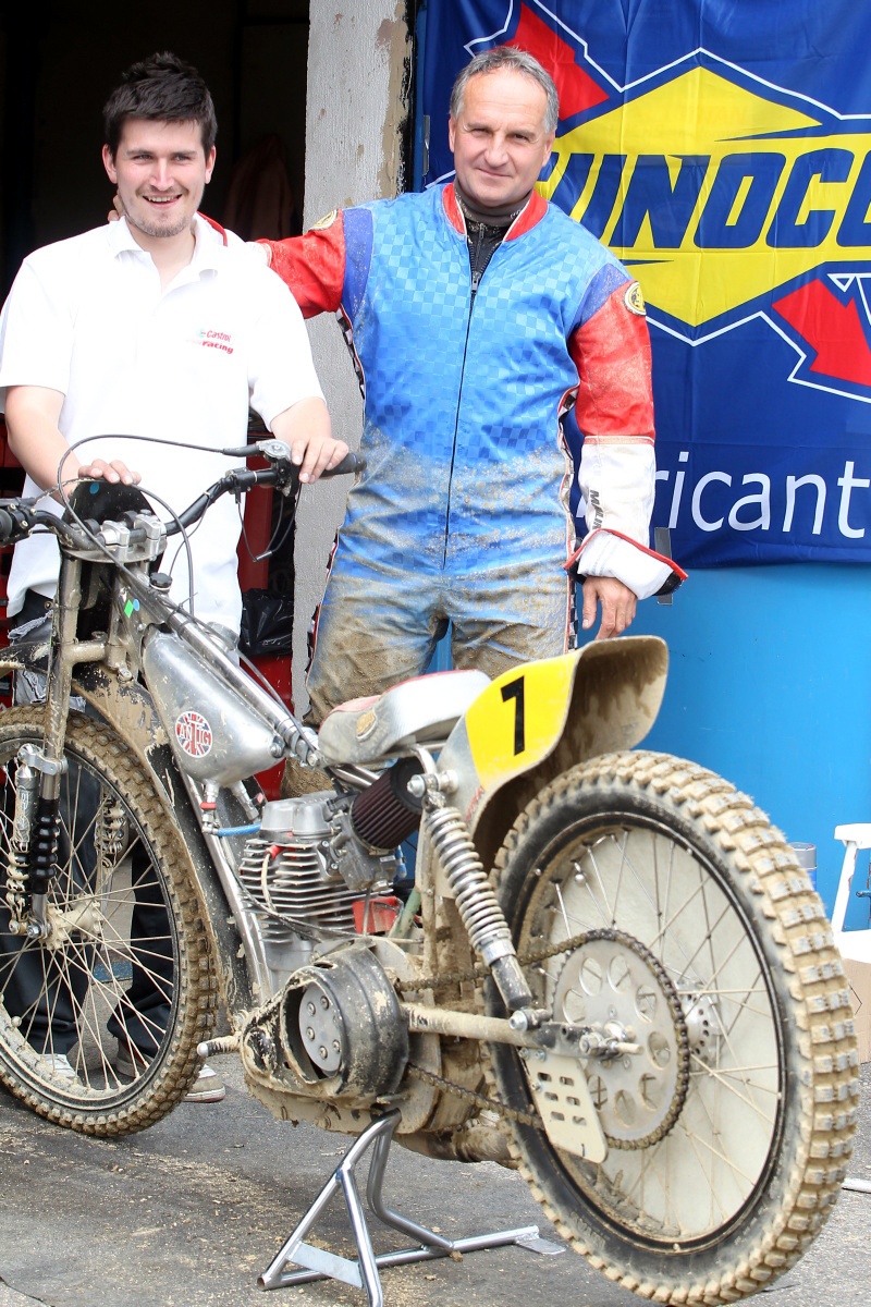 Karel Kadlec pacuje na vylepšení stavu české dlouhé dráhy.