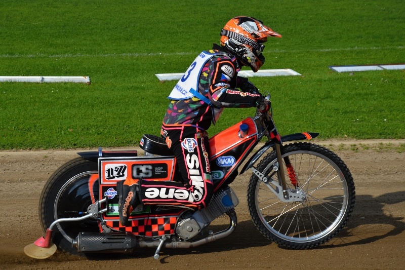 Zdeněk Holub v akci.