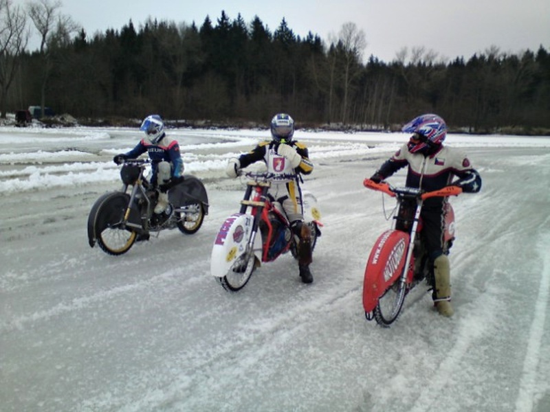LUkáš Volejník, Jan Pecina a Radek Hutla předevčírem v Jistebnici.