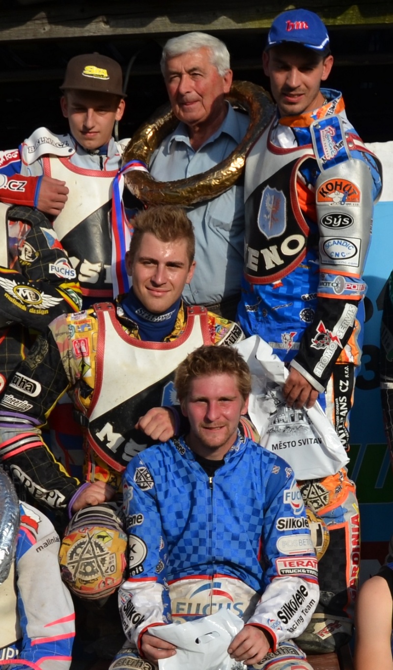S mšenskými kolegy na stupních vítězů.