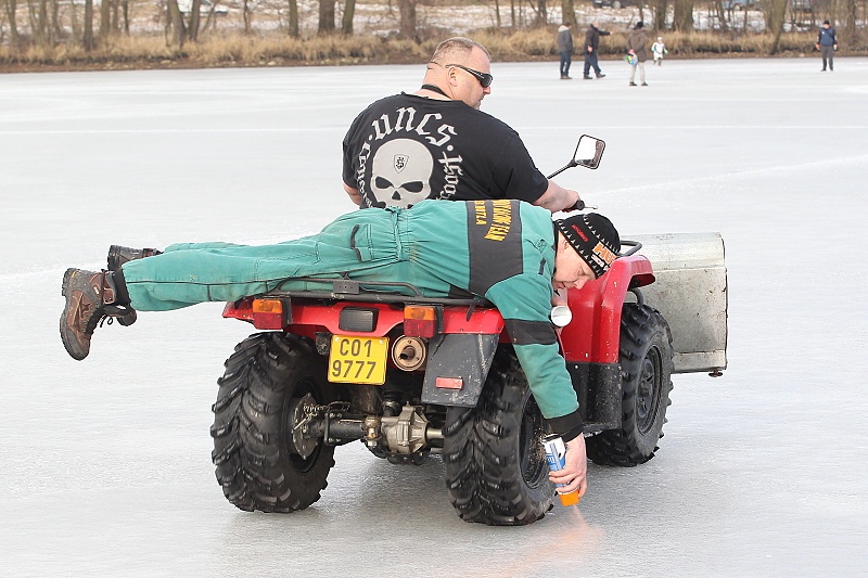 Improvizovaná úprava dráhy.