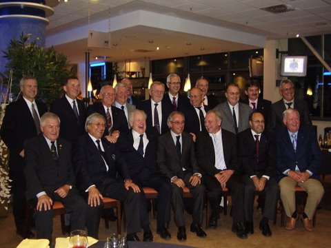 FIM: Teromaa, A. Grodzki, Nadasdi, Noel, Castagna, Jensen, Bouin, Olsen, Ipland, Kotnjek, Glas, dole Verner, Gianini, Sorber, Vito Ipolito prezident FIM, Roy Oto prezident CCP, Maitre, Kittilsen.